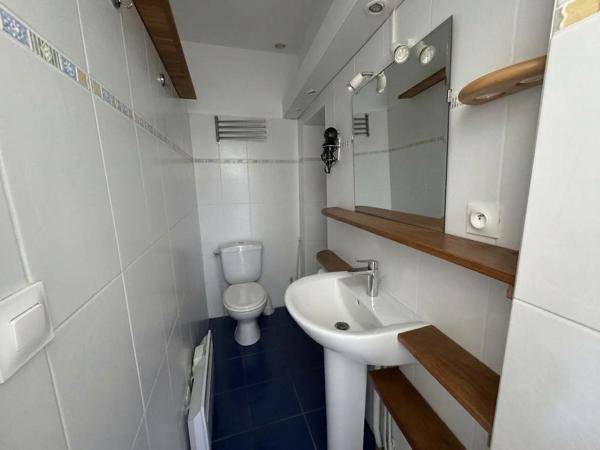 LOCATION MEUBLÉE T2 de 49m²? VANNES CENTRE HISTORIQUE (PROCHE HALLES) , Vannes