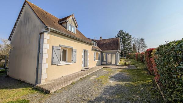 Moncé-en-Belin (72230) Longère rénovée au cœur de Moncé-en-Belin