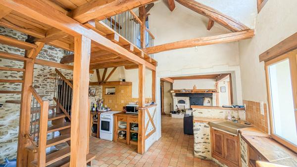 Moncé-en-Belin (72230) Longère rénovée au cœur de Moncé-en-Belin