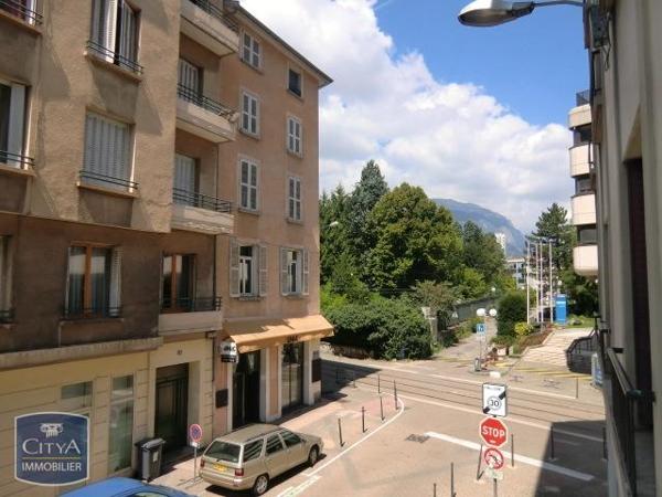 Appartement à louer 2 pièces 50.36m²