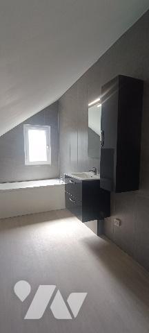 Voulx, maison rénovée de 96 m² 4 Pièces grenier avec dépendances sur 758 m² de terrain clos de murs.