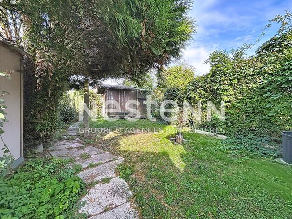 Maison Semi individuelle semi plain pied 136m² avec 3 chambres dont deux à rénover, Jardin, Terrain constructible non attenant