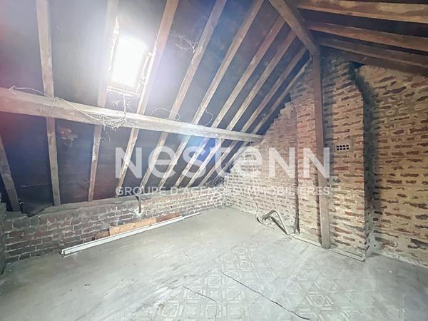 Maison Semi individuelle semi plain pied 136m² avec 3 chambres dont deux à rénover, Jardin, Terrain constructible non attenant