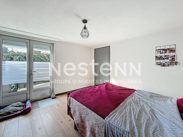 Maison Semi individuelle semi plain pied 136m² avec 3 chambres dont deux à rénover, Jardin, Terrain constructible non attenant