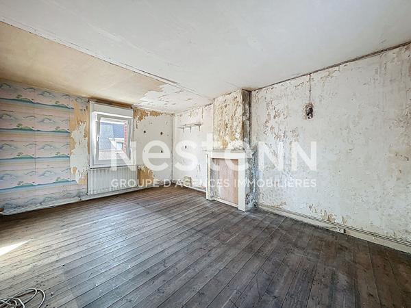 Maison Semi individuelle semi plain pied 136m² avec 3 chambres dont deux à rénover, Jardin, Terrain constructible non attenant