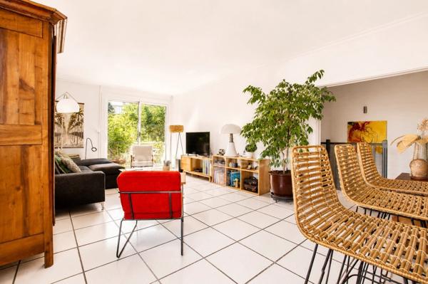 TOULOUSE secteur 31500 LA COQUILLE – ARGOULETS - MAISON DE CARACTÈRE DE 197 m² – POSSIBILITÉ 2 APPARTEMENTS INDÉPENDANTS – TERRAIN 727 m² – DOUBLE GARAGE