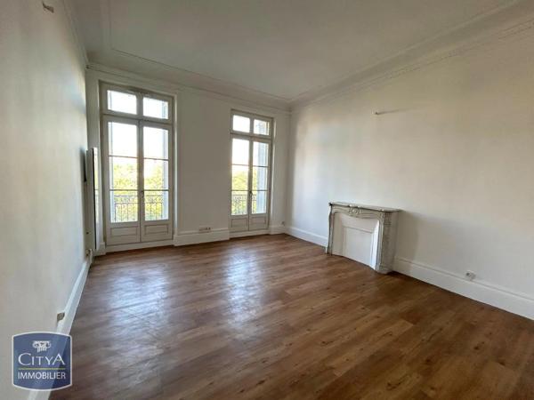 Appartement à louer 3 pièces 84.01m² Marseille 2e Arrondissement (13002)