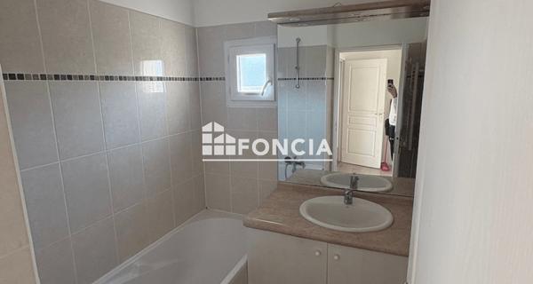 Location Appartement 3 pièces 69.42 m² - Le Plessis-robinson 92350