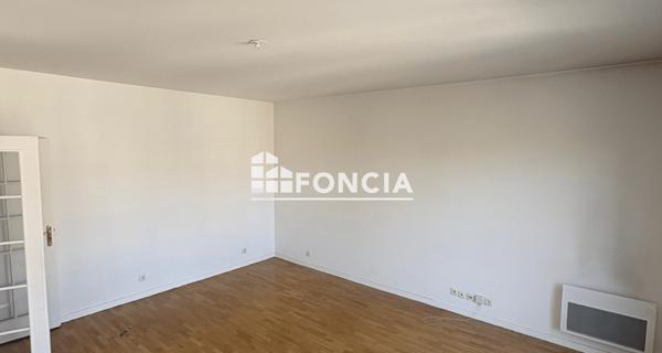 Location Appartement 3 pièces 69.42 m² - Le Plessis-robinson 92350