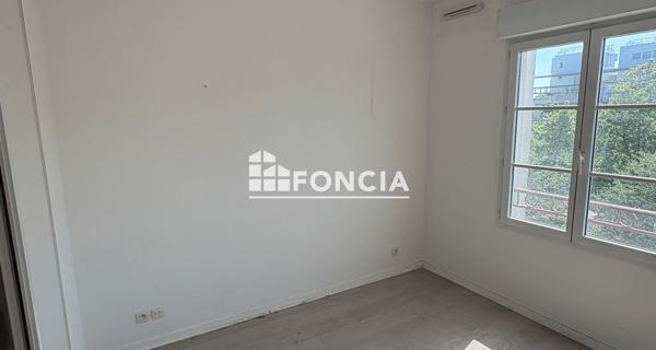 Location Appartement 3 pièces 69.42 m² - Le Plessis-robinson 92350