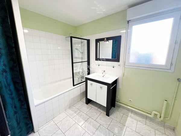 Bel appartement T3 de 78 m² avec cave et parking, proche centre-ville Amiens