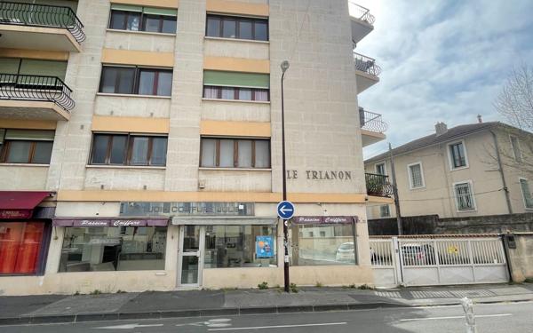 Appartement à vendre    3 pièces • 90,37 m2 Avignon