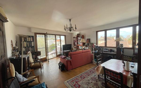 Appartement à vendre    3 pièces • 90,37 m2 Avignon