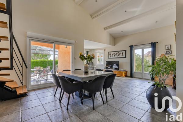 Maison à vendre 6 pièces 148 m² Corbières-en-Provence