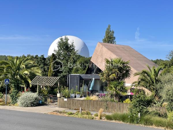 Immeuble commercial de 150 m²