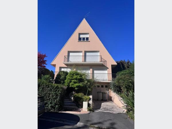 Maison à Louer à Sainte-Catherine 1520 € *