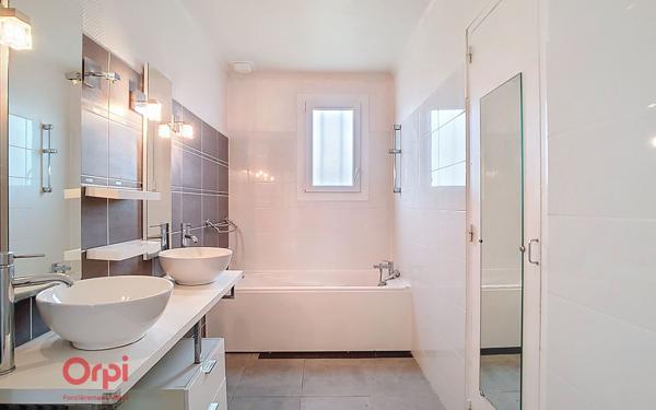 Maison à vendre    6 pièces • 112 m2 Saint-Sébastien-sur-Loire