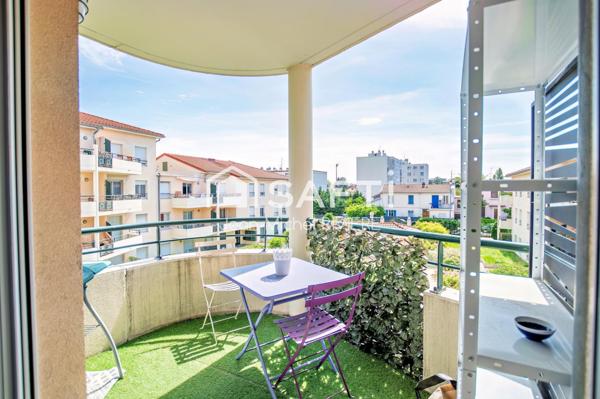 Très beau T3 lumineux, avec terrasse sur Lyon 8ème, bénéficiant d’une belle exposition, implanté dans une résidence de qualité, sécurisée et avec piscine.