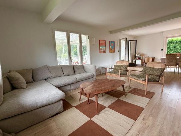 Maison spacieuse à Stella, avec suite parentale, piscine et jacuzzi