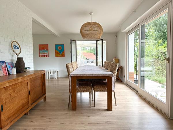 Maison spacieuse à Stella, avec suite parentale, piscine et jacuzzi