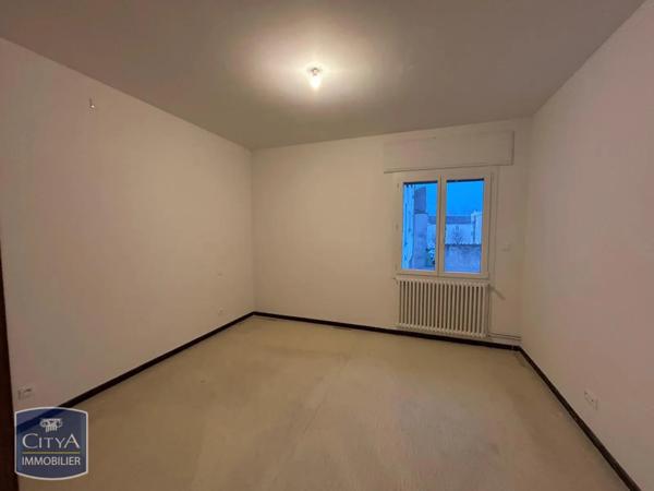 Appartement à louer 4 pièces 144.9m²