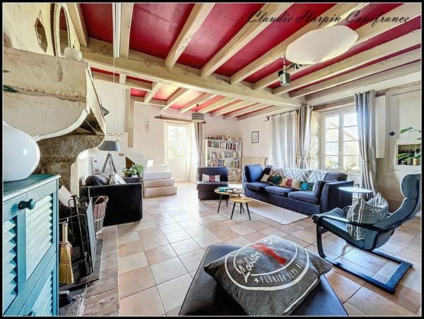 Propriété à vendre avec gîtes - dépendances - piscine - 14 pièces LA FERRIERE EN PARTHENAY (79) 429 m² habitable - terrain 5865 m²