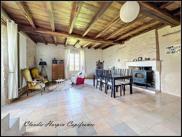 Propriété à vendre avec gîtes - dépendances - piscine - 14 pièces LA FERRIERE EN PARTHENAY (79) 429 m² habitable - terrain 5865 m²