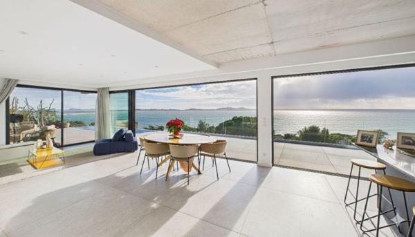 Maison contemporaine vue mer panoramique