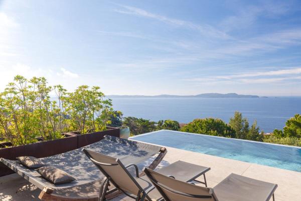 Maison contemporaine vue mer panoramique