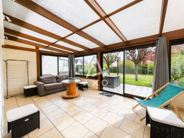 Maison 4 chambres sans travaux en C avec beau terrain clos