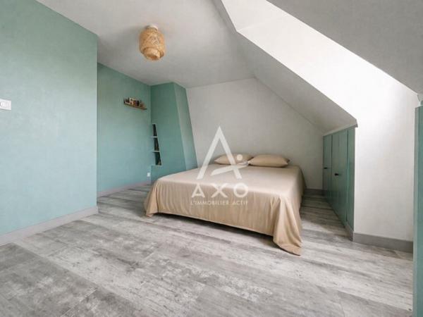 Maison 4 chambres sans travaux en C avec beau terrain clos