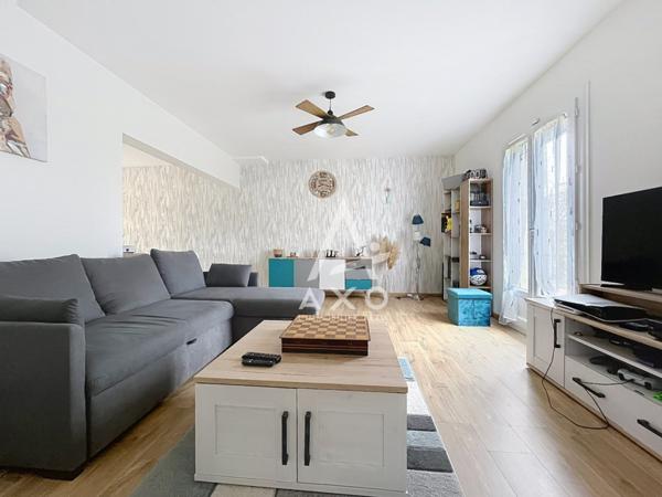 Maison 4 chambres sans travaux en C avec beau terrain clos
