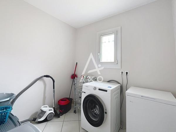 Maison 4 chambres sans travaux en C avec beau terrain clos
