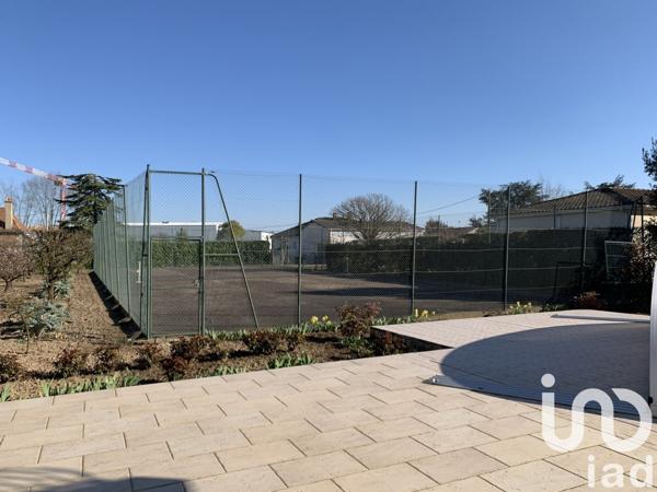 Maison 10 pièces de 260 m² à Marmande (47200)