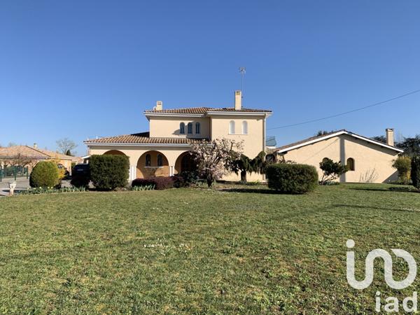 Maison 10 pièces de 260 m² à Marmande (47200)