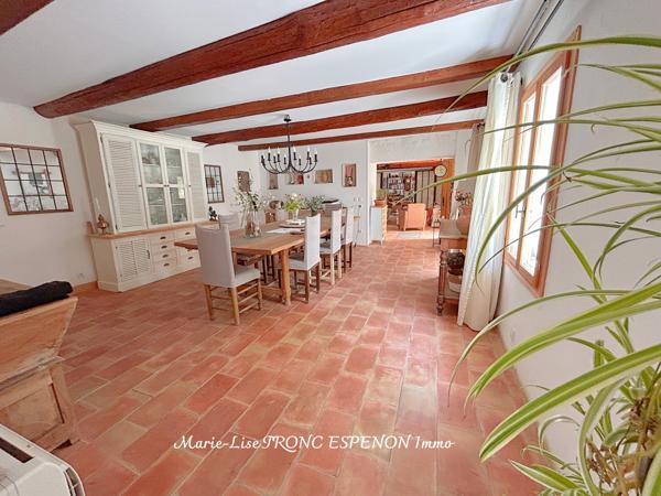 Maison
         10 pièces
        - 243 m² Bien prestige 600 000 € *