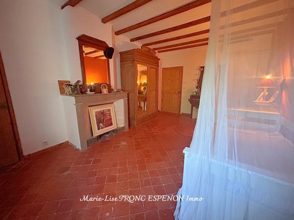 Maison
         10 pièces
        - 243 m² Bien prestige 600 000 € *