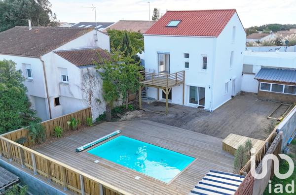 Maison à vendre 6 pièces 135 m² Les Sables-d'Olonne