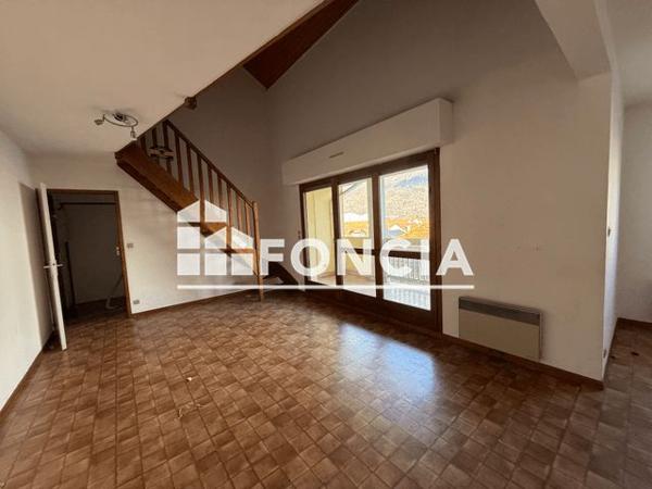 Location Appartement 3 pièces 82 m² - 43 RUE BOCCARD Sallanches 74700