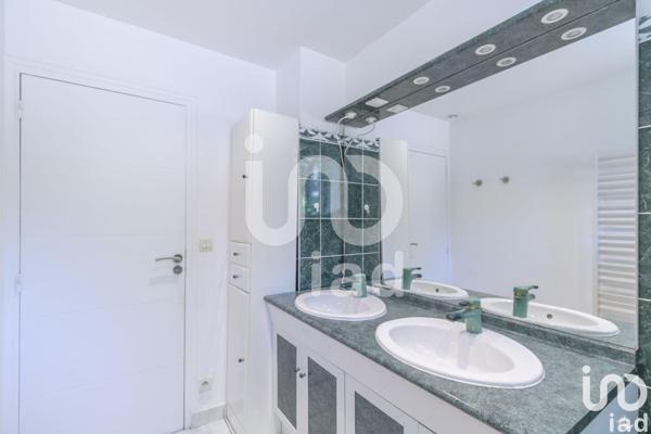 Maison à vendre 4 pièces 135 m² Charbonnières-les-Bains