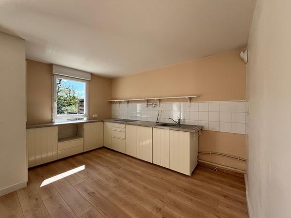 La Chapelle sur Erdre T2 avec belle terrasse et place de parking,  
La chapelle sur erdre 44240