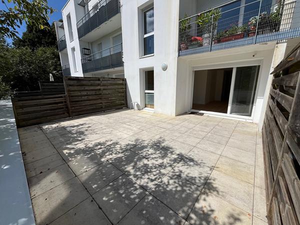 La Chapelle sur Erdre T2 avec belle terrasse et place de parking,  
La chapelle sur erdre 44240