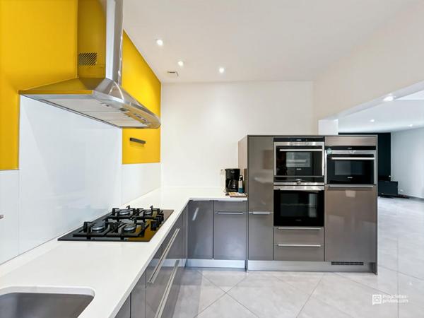 Maison familiale rénovée 4 chambres, piscine - Quartier calme à Saint-Médard-en-Jalles