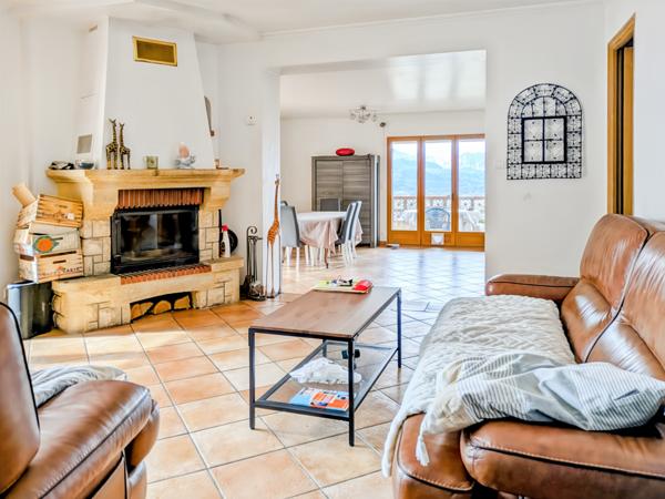 Saint-Martin-du-Var (06670) MAISON INDIVIDUELLE – 141 M² PLUS DÉPENDANCES – TERRAIN DE 1941 M²