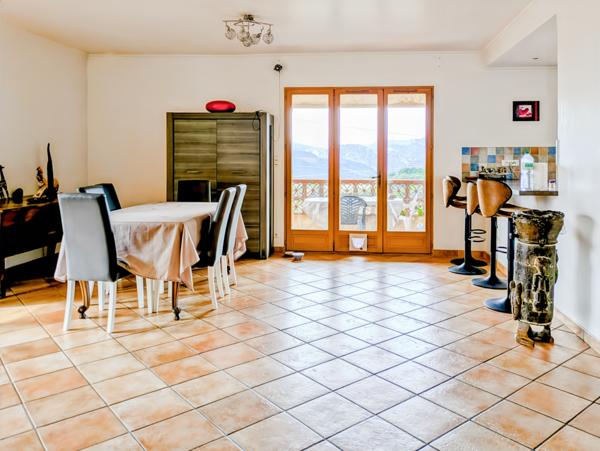 Saint-Martin-du-Var (06670) MAISON INDIVIDUELLE – 141 M² PLUS DÉPENDANCES – TERRAIN DE 1941 M²