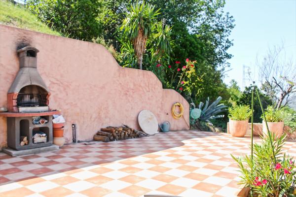 Saint-Martin-du-Var (06670) MAISON INDIVIDUELLE – 141 M² PLUS DÉPENDANCES – TERRAIN DE 1941 M²