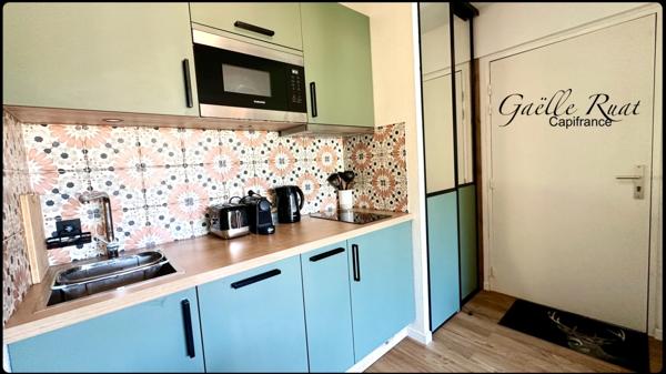 FONT-ROMEU (66120) – GAËLLE RUAT CAPIFRANCE – APPARTEMENT T2 RÉNOVÉ – DERNIER ÉTAGE – BALCON – BOX PRIVATIF – PISCINE – SALLE DE SPORT – VUE DÉGAGÉE