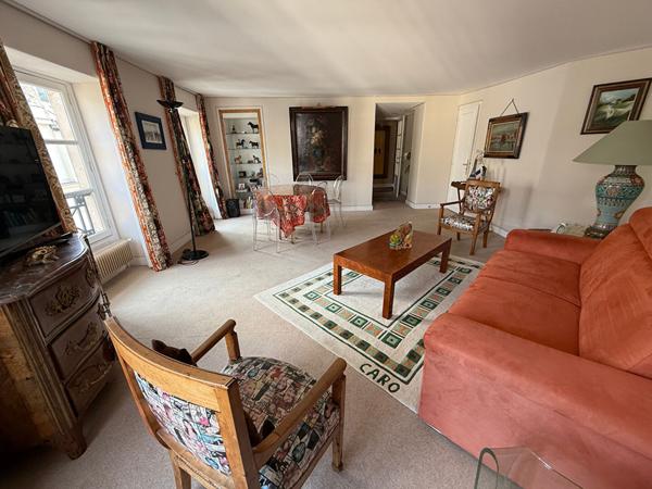 Appartement Paris 3 pièce(s) 82.54 m2