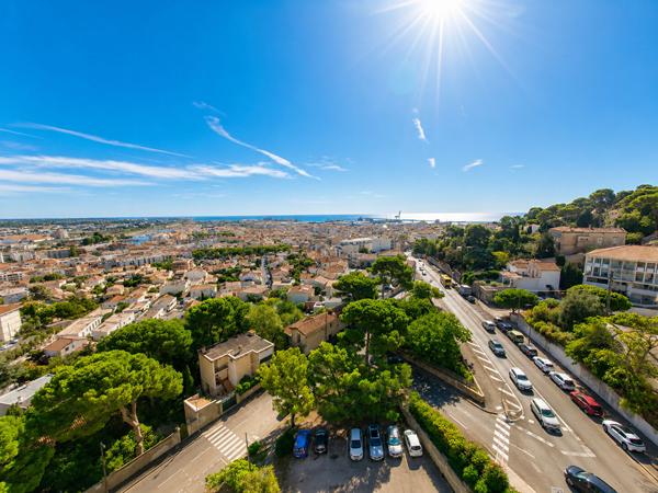 T3 AVEC VUE PANORAMIQUE SUR LA MER ET LE MONT SAINT-CLAIR