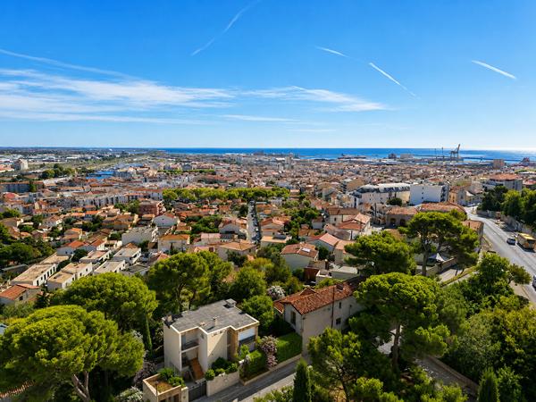 T3 AVEC VUE PANORAMIQUE SUR LA MER ET LE MONT SAINT-CLAIR